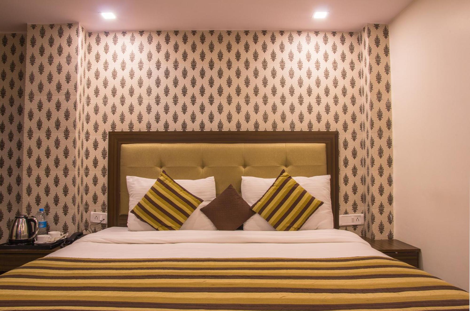 Hotel Pawan Plaza Near Sir Ganga Ram Hospital Dillí Exteriér fotografie
