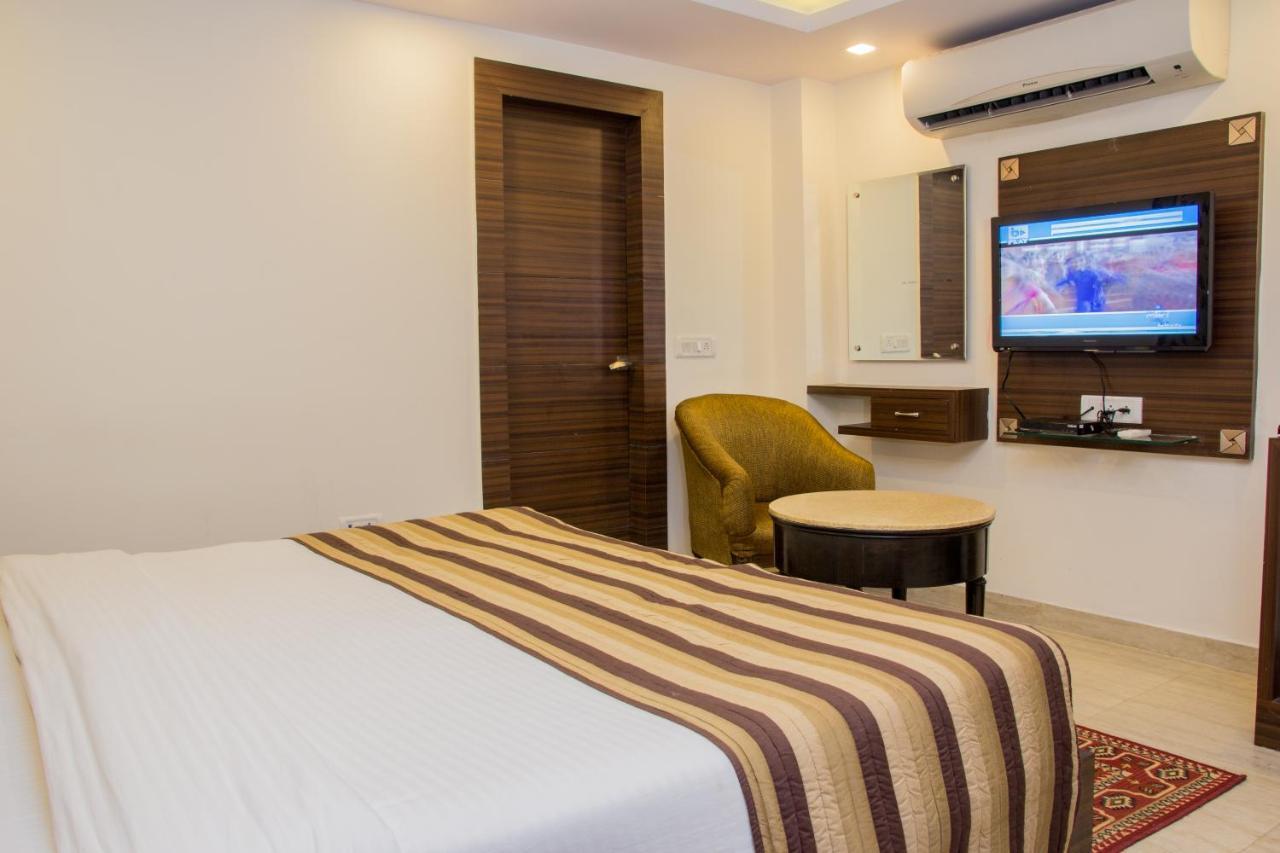 Hotel Pawan Plaza Near Sir Ganga Ram Hospital Dillí Exteriér fotografie