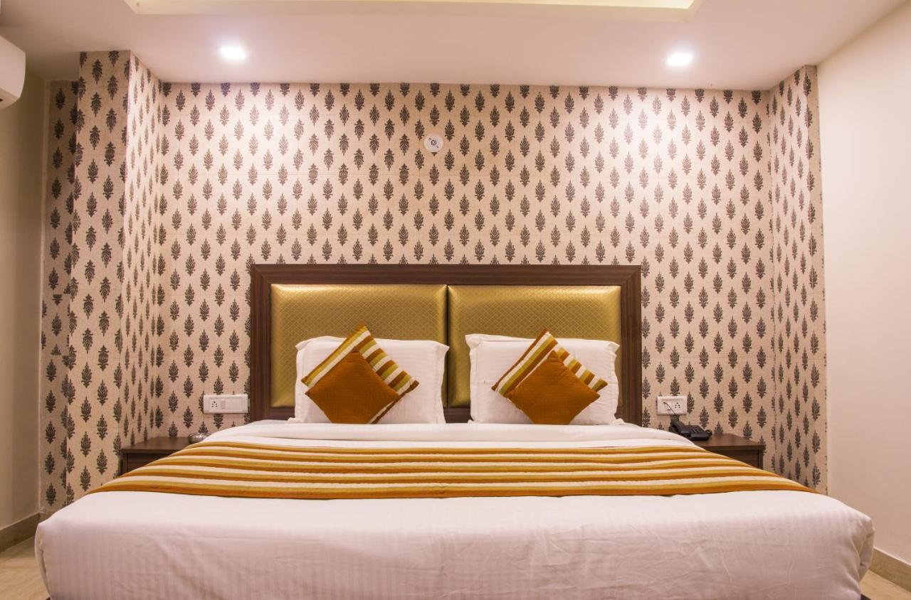 Hotel Pawan Plaza Near Sir Ganga Ram Hospital Dillí Exteriér fotografie