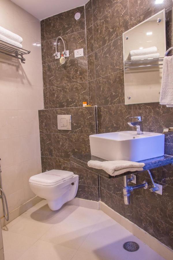 Hotel Pawan Plaza Near Sir Ganga Ram Hospital Dillí Exteriér fotografie