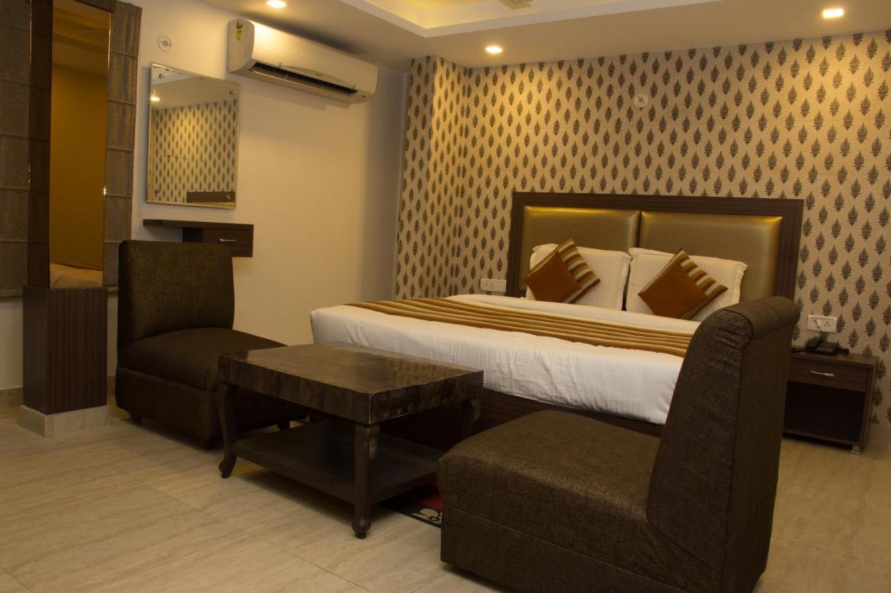Hotel Pawan Plaza Near Sir Ganga Ram Hospital Dillí Exteriér fotografie