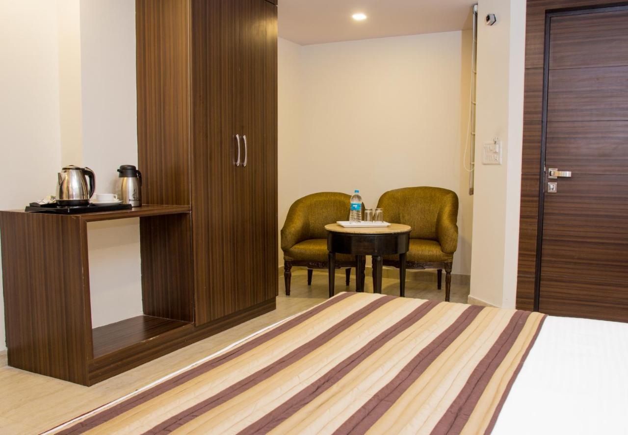 Hotel Pawan Plaza Near Sir Ganga Ram Hospital Dillí Exteriér fotografie
