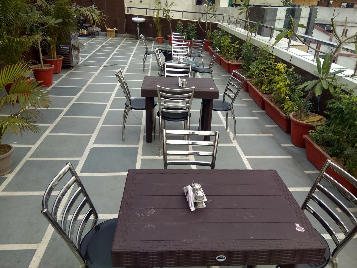 Hotel Pawan Plaza Near Sir Ganga Ram Hospital Dillí Exteriér fotografie