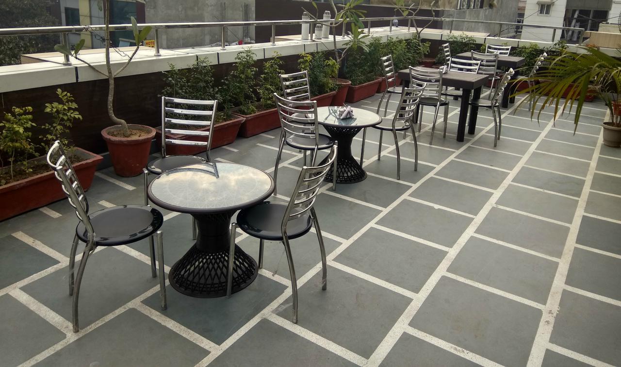 Hotel Pawan Plaza Near Sir Ganga Ram Hospital Dillí Exteriér fotografie